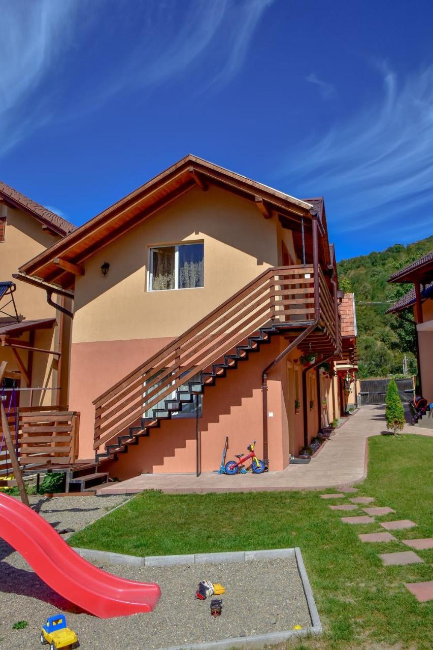 Kovacs Guesthouse Praid Exteriör bild